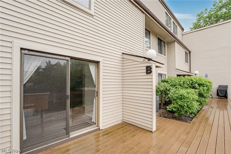 1440 Cedarwood Drive #B, Westlake, OH - Photo 3