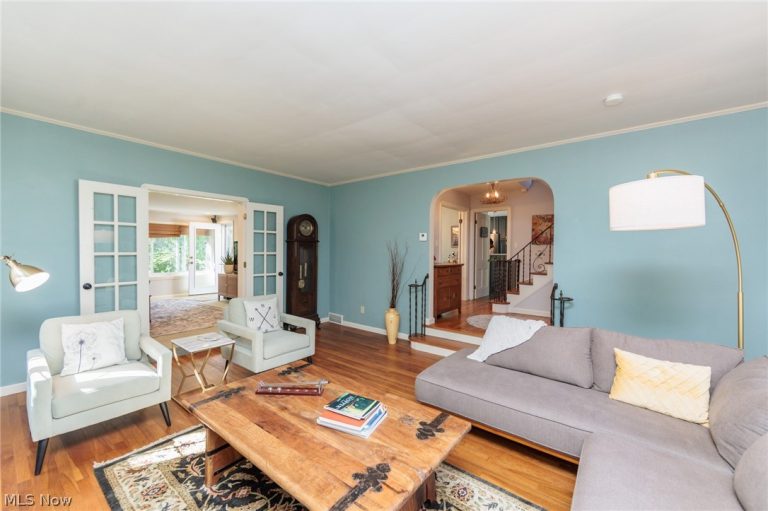21581 Kenwood Avenue, Rocky River, OH - Photo 8