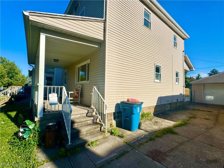 2044 29th Street, Lorain, OH - Photo 2