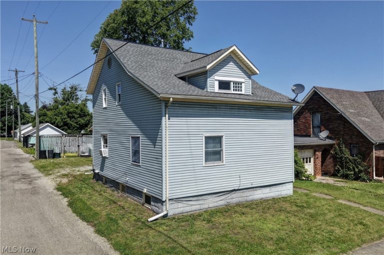 110 8th Street, New Philadelphia, OH, 44663