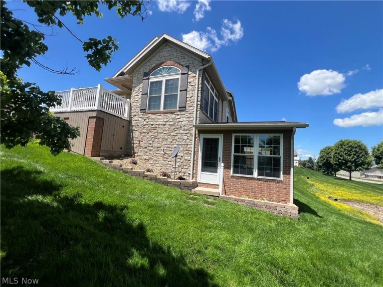 203 Heritage Crossing, Sugarcreek, OH - Photo 6