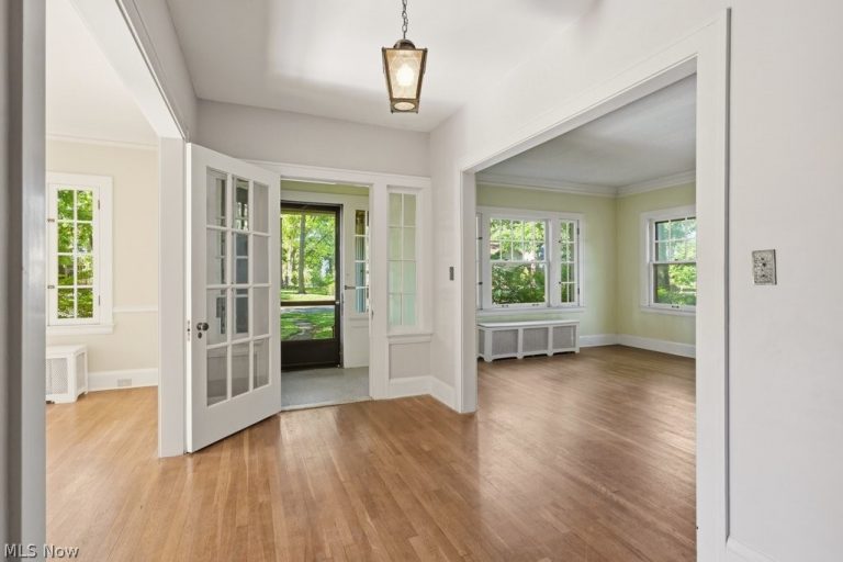 2745 Derbyshire Road, Cleveland Heights, OH - Photo 5
