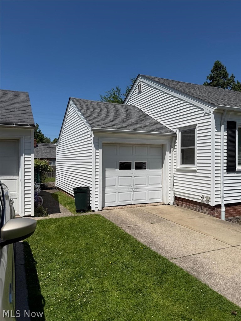 5141 Bridgewater Road, Lyndhurst, OH - Photo 3