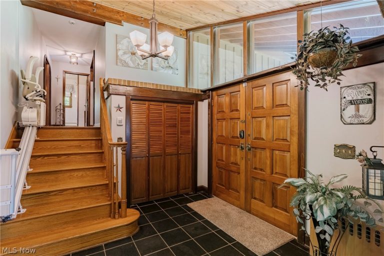 31915 Center Ridge Road, North Ridgeville, OH - Photo 5