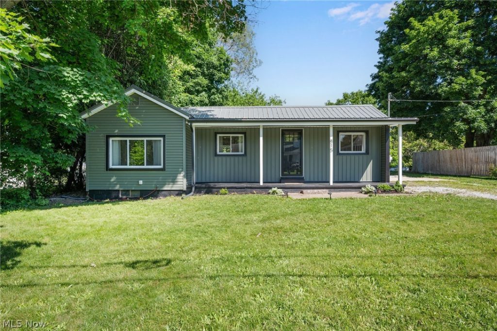 815 Cassell Avenue, Barberton, OH