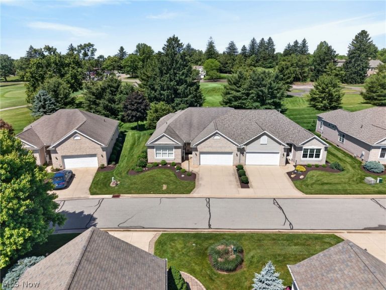 3629 Elmhurst Circle, Uniontown, OH - Photo 3
