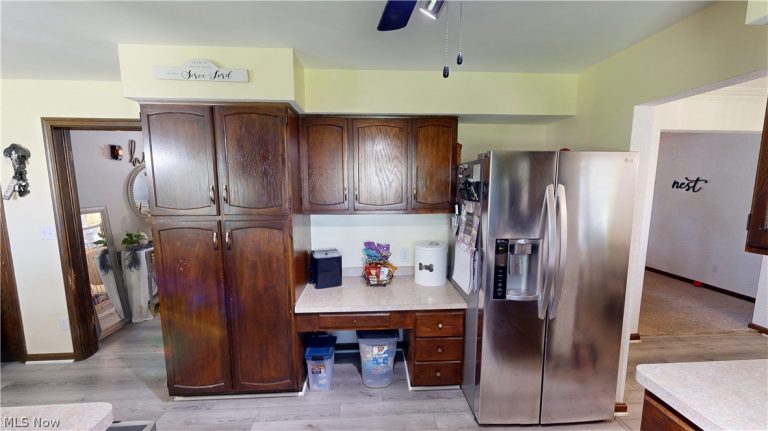 318 Ingram Drive, Boardman, OH - Photo 8