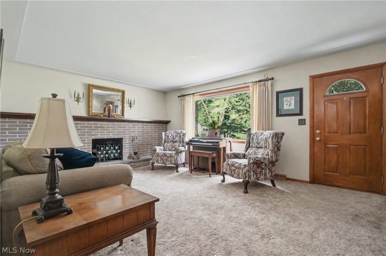 5035 New Road, Youngstown, OH - Photo 4