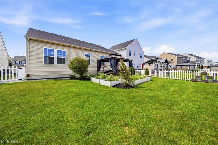 38573 Ranally Way, Willoughby, OH - Photo 5
