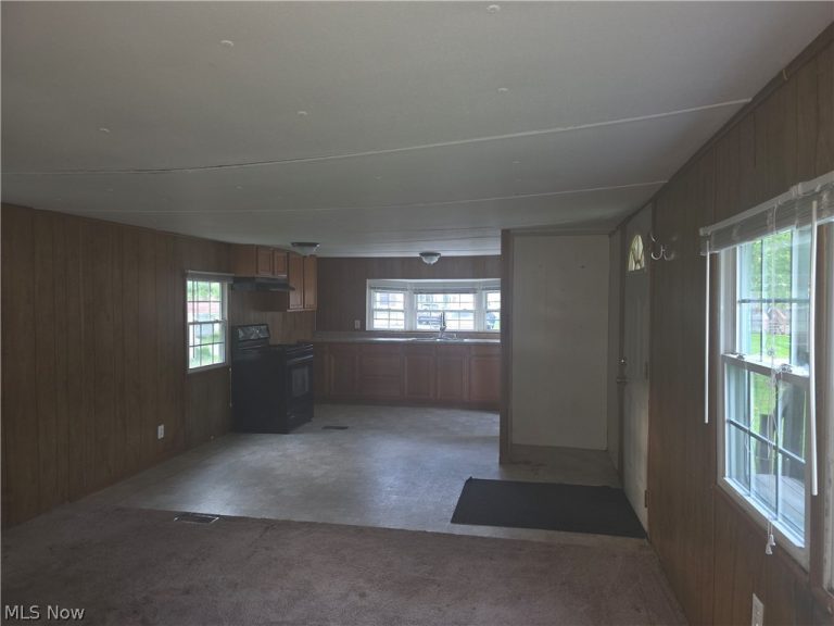 3941 State Road #60, Cuyahoga Falls, OH - Photo 2