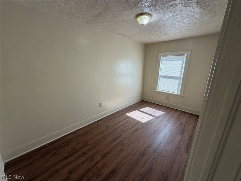 317 156th Street #4, Cleveland, OH - Photo 6