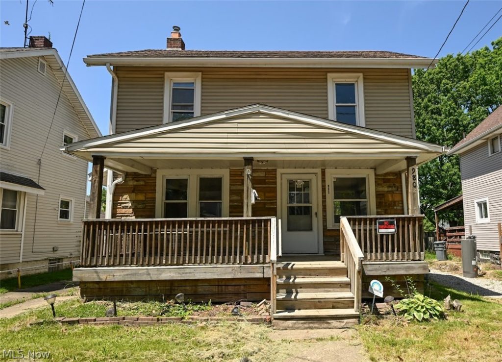 980 Neptune Avenue, Akron, OH