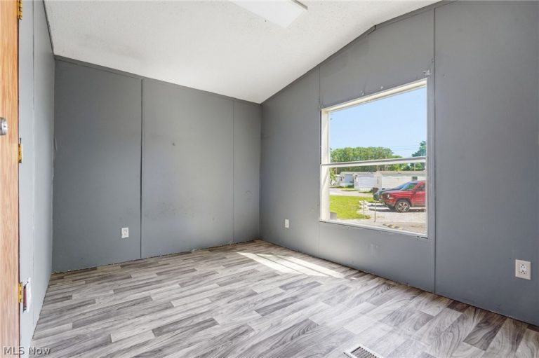 3354 Hilton Street #4, Massillon, OH - Photo 8