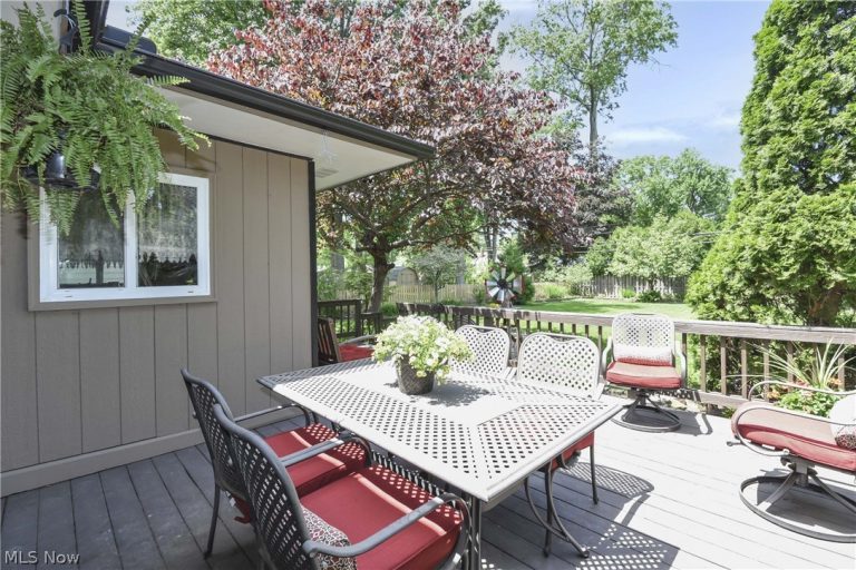 22720 Sycamore Drive, Fairview Park, OH - Photo 8