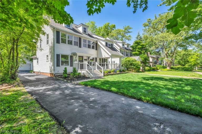 3124 Overlook Road, Cleveland Heights, OH - Photo 2