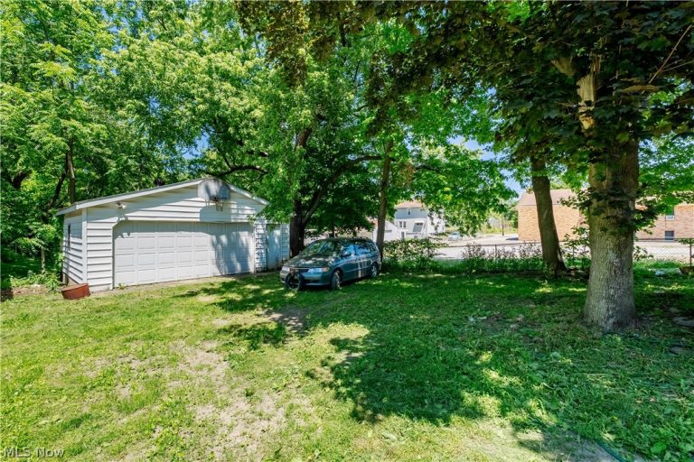 1223 Wilbeth Road, Akron, OH - Photo 4