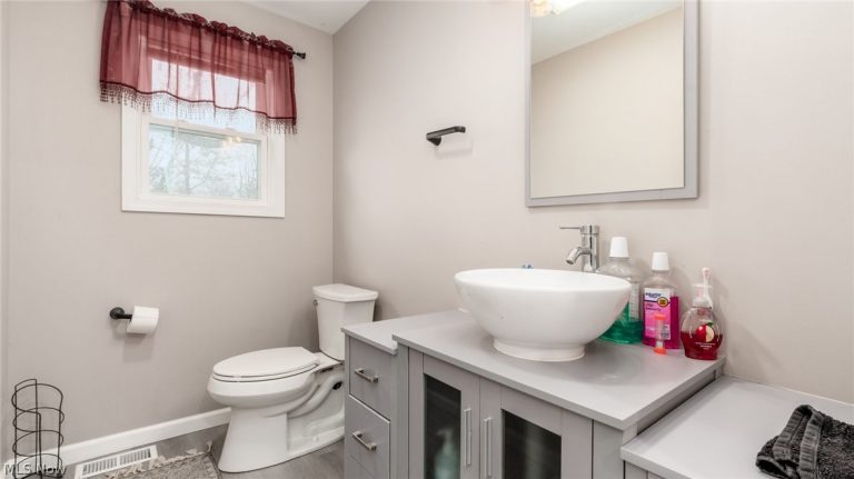 1435 Luby Lane, Zanesville, OH - Photo 6