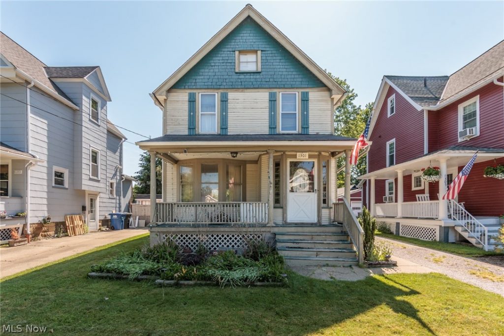 1301 Mathews Avenue, Lakewood, OH