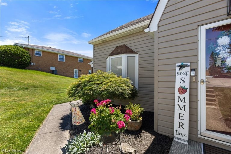 106 Mcconnell Avenue, Wintersville, OH - Photo 5