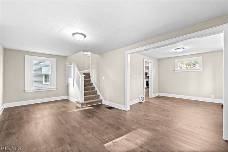 1421 Elder Avenue, Akron, OH - Photo 8