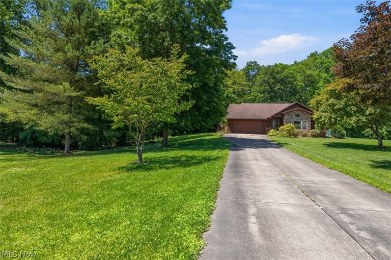 180 Harvest Run Road, Marietta, OH - Photo 2