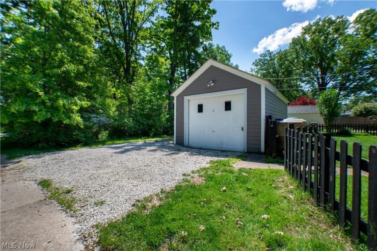 2267 15th Street, Cuyahoga Falls, OH - Photo 6