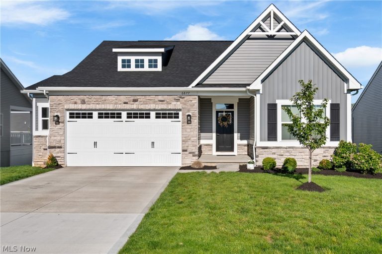 6877 Harrington Court, Canton, OH - Photo 2