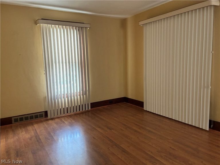 1023 South Street, Niles, OH - Photo 6