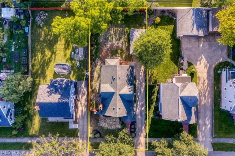 650 Sunset View Drive, Akron, OH - Photo 3