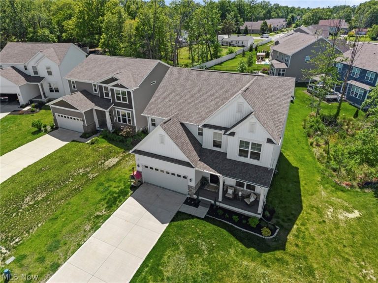 35074 Bald Eagle Lane, Willoughby, OH - Photo 2
