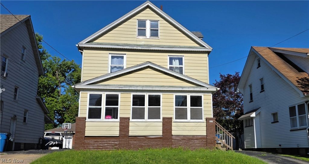 127 Courtland Avenue, Campbell, OH