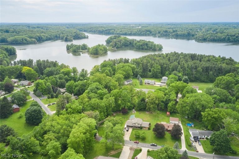 2981 Reservoir Drive, Mogadore, OH - Photo 4