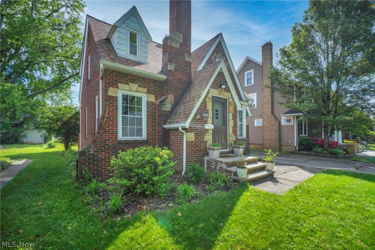 145 211th Street, Euclid, OH - Photo 2