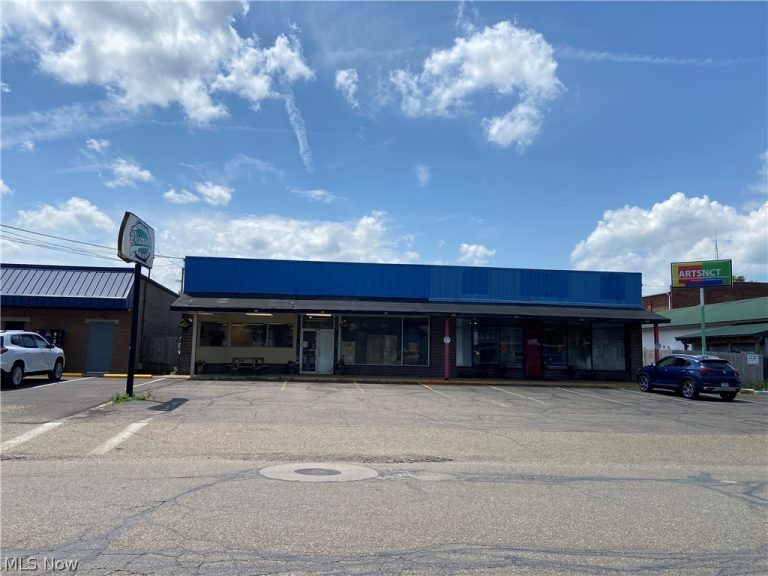 304 College Street, Newcomerstown, OH - Photo 5