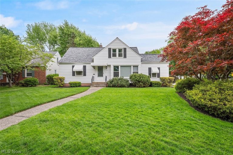 977 Learidge Road, Lyndhurst, OH, 44124