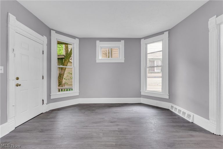 2050 83rd Street #1/DN, Cleveland, OH - Photo 3