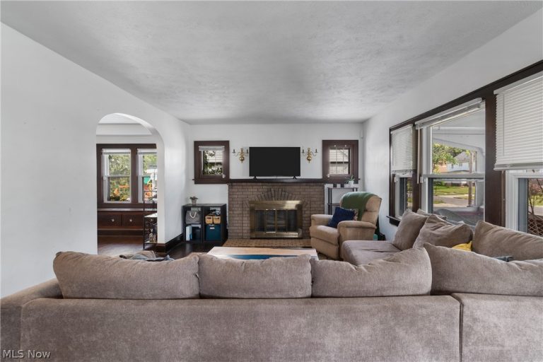 890 Winton Avenue, Akron, OH - Photo 6