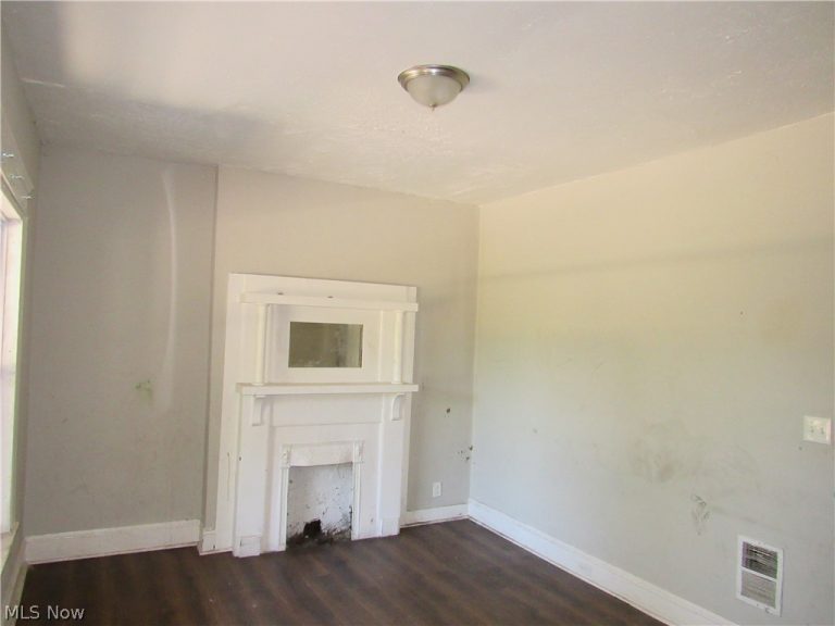 932 Wheelock Road, Cleveland, OH - Photo 3