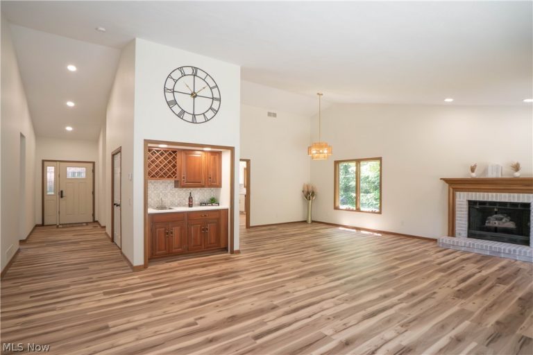 117 Brookview Drive, North Canton, OH - Photo 4