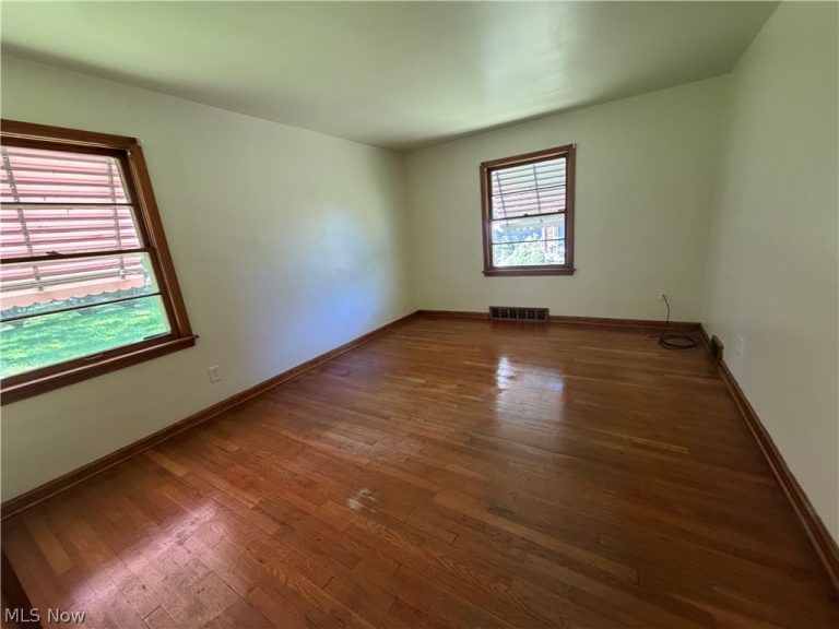 4808 Monticello Boulevard, Richmond Heights, OH - Photo 8