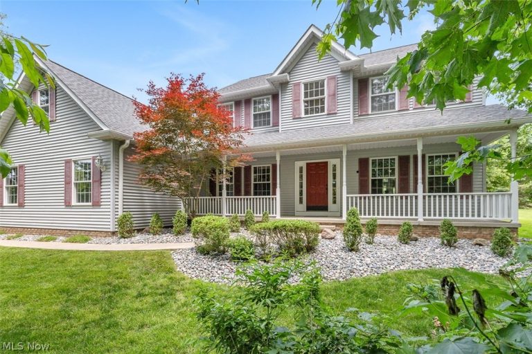7937 Pinehurst Drive, Kirtland, OH, 44094