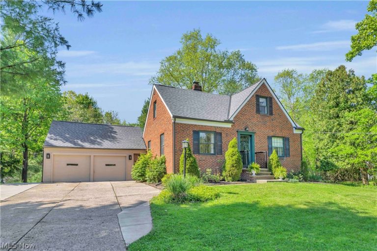 950 Sprague Road, Broadview Heights, OH - Photo 2