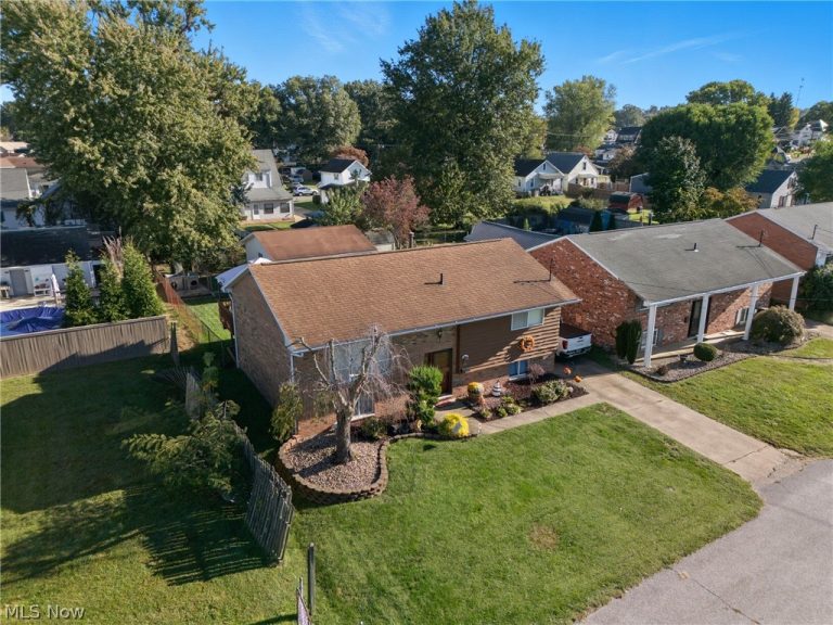 307 40th Street, Vienna, WV - Photo 2