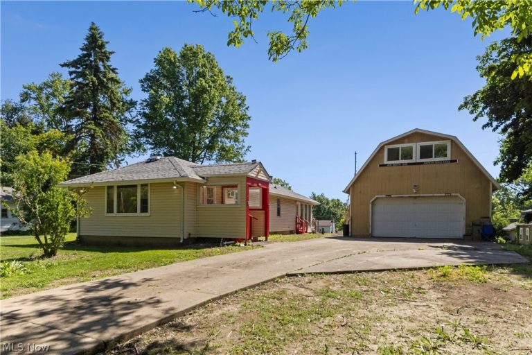 409 Edith Avenue, Akron, OH - Photo 3