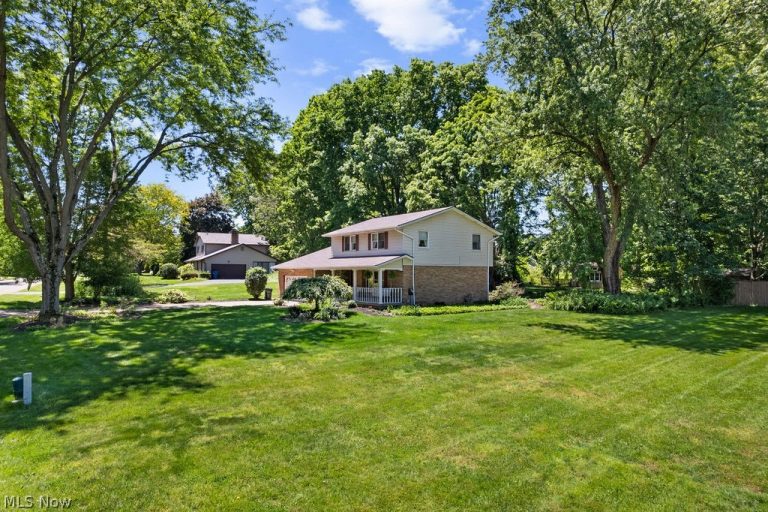 2438 Lyndon Drive, Green, OH - Photo 3