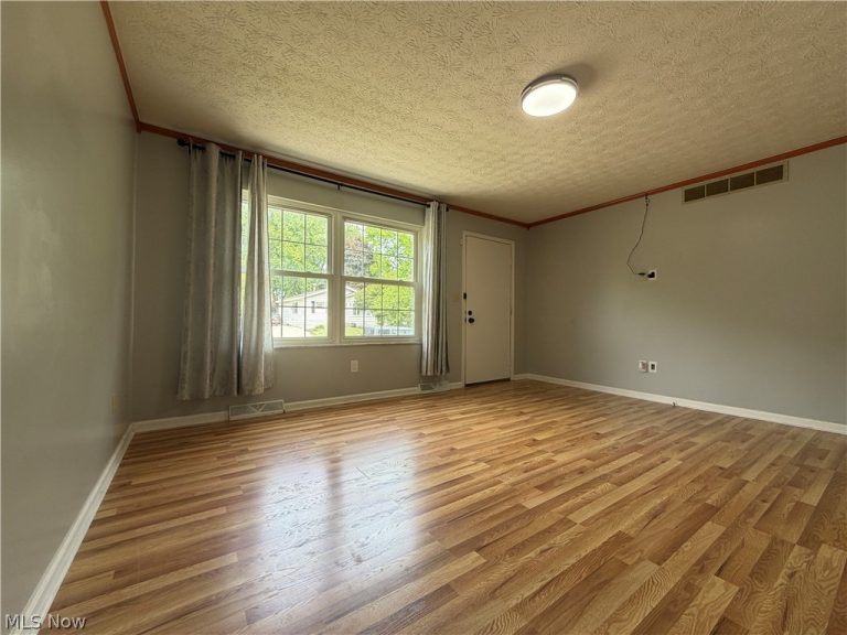 894 Jean Avenue, Akron, OH - Photo 6