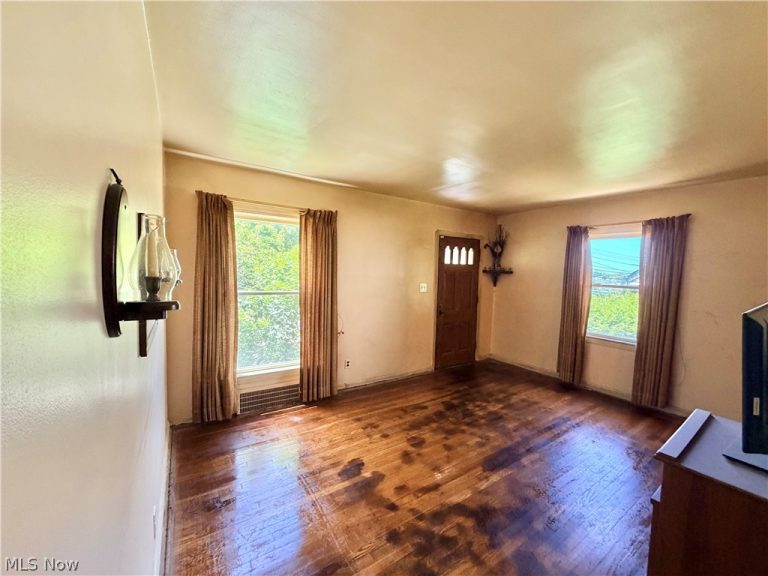 817 Green Road, South Euclid, OH - Photo 3