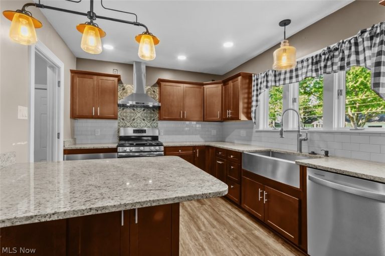 243 9th Street, Barberton, OH - Photo 6