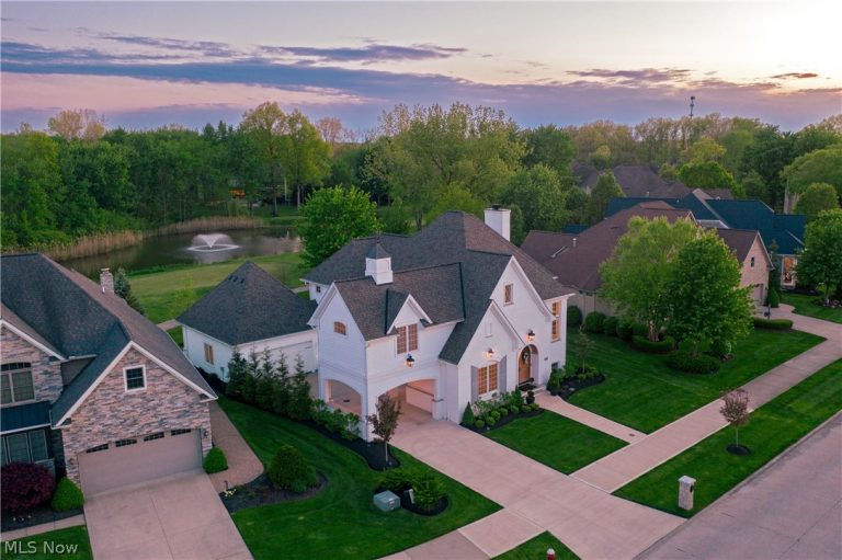 33683 Via San Angelo Drive, Avon, OH - Photo 2