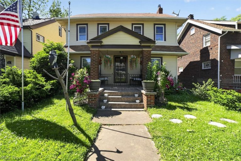 1066 Nela View Road, Cleveland Heights, OH - Photo 3
